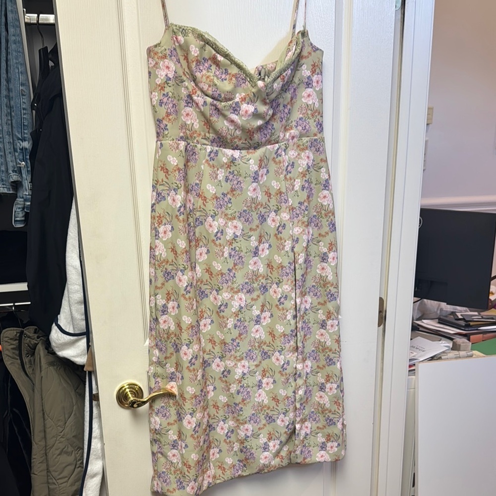 Floral Green Dress - Picture 3 of 3